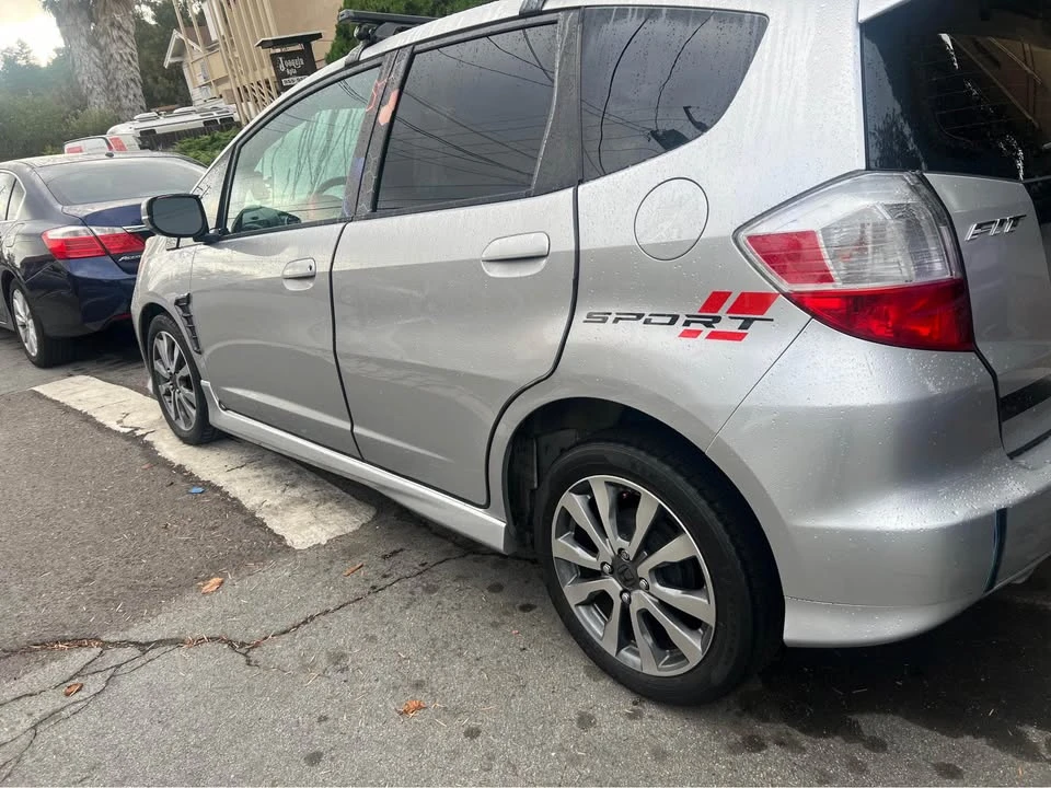 2012 Honda Fit - Image 10 of 11