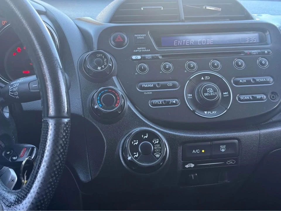 2012 Honda Fit - Image 9 of 10