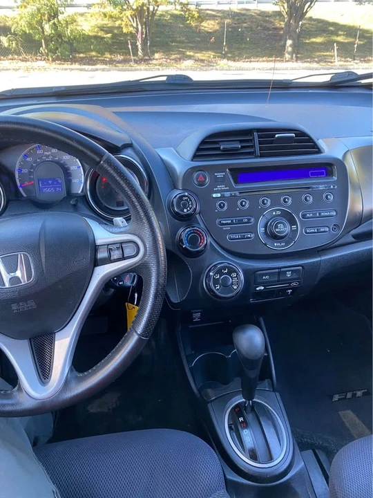 2012 Honda Fit - Image 9 of 11