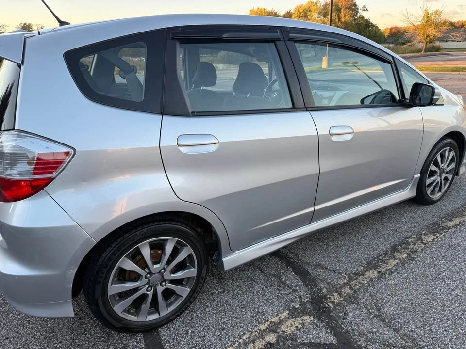 2012 Honda Fit - Image 5 of 13