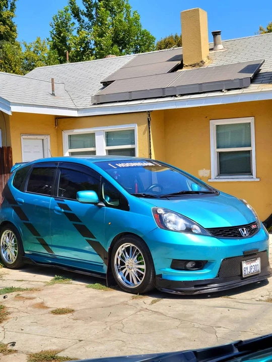 2012 Honda Fit - Image 2 of 7