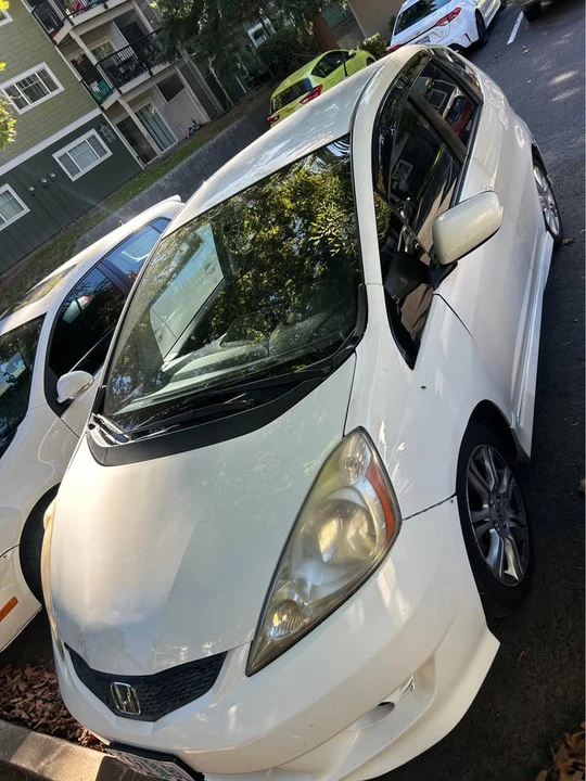 2012 Honda Fit - Image 2 of 5