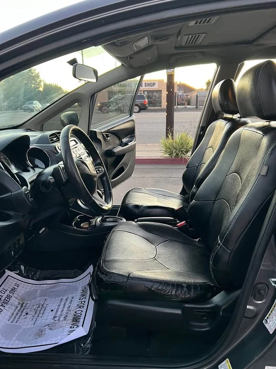 2012 Honda Fit - Image 10 of 11