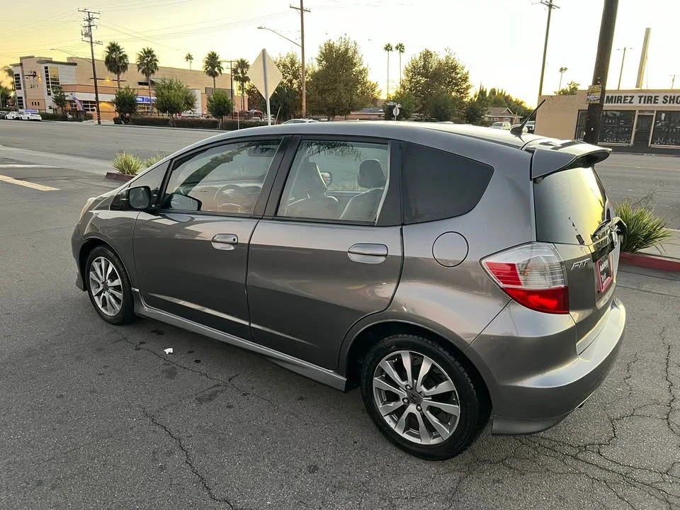 2012 Honda Fit - Image 4 of 11