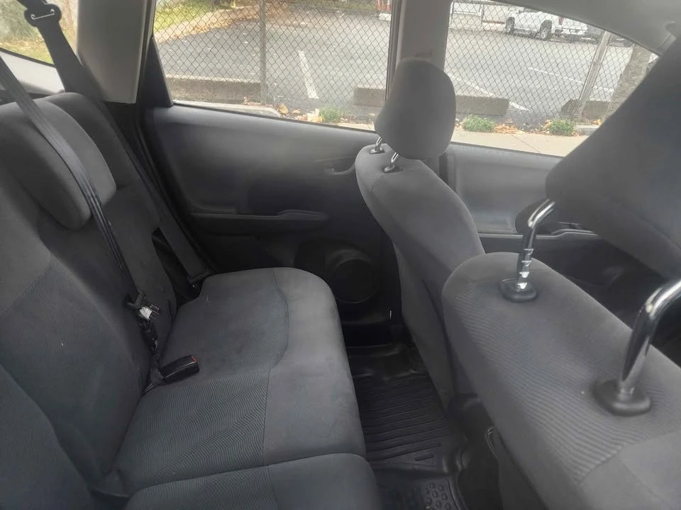 2012 Honda Fit - Image 3 of 6