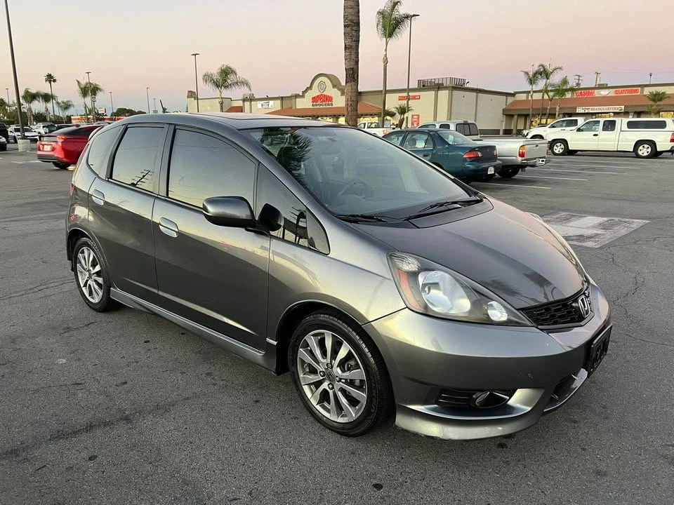 2012 Honda Fit - Image 2 of 11