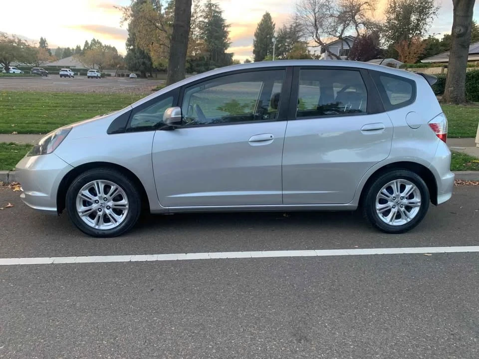 2012 Honda Fit - Image 2 of 15