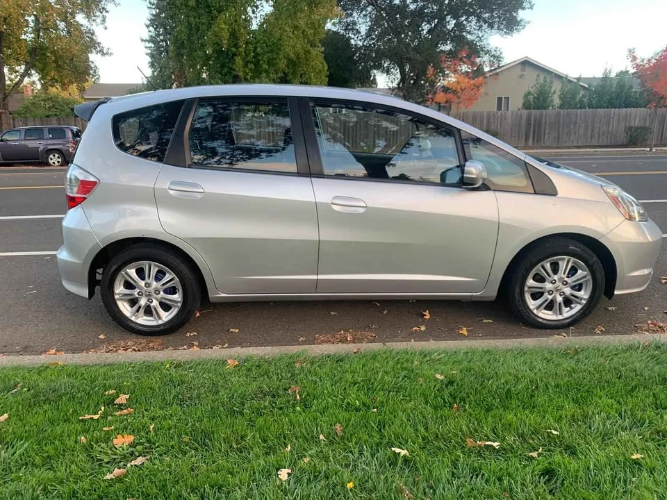2012 Honda Fit - Image 5 of 15
