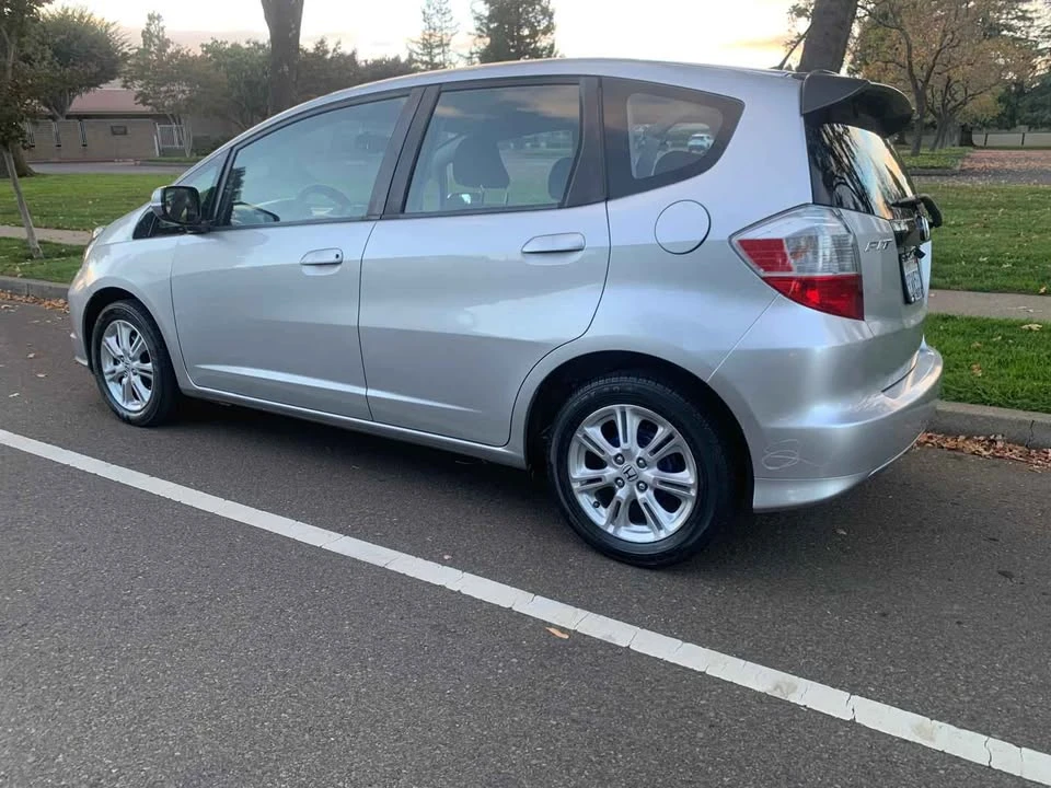 2012 Honda Fit - Image 3 of 15