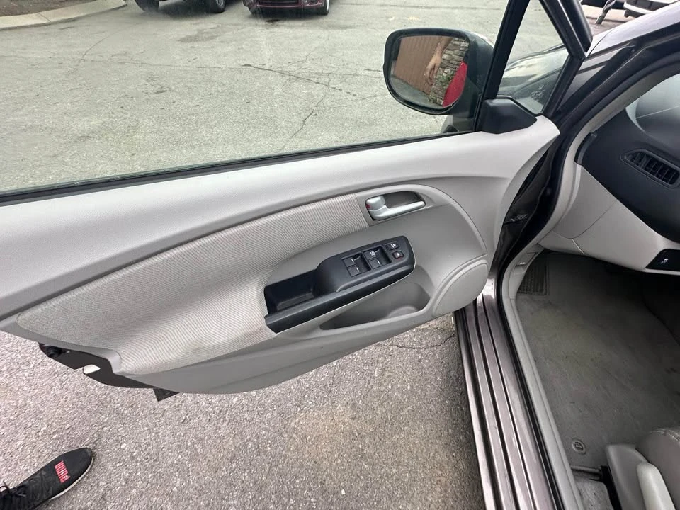 2012 Honda Insight 2nd Gen - Image 14 of 20