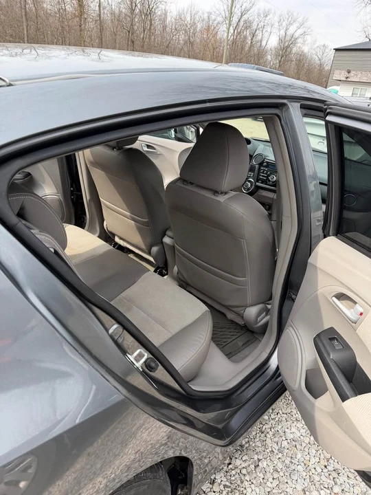 2012 Honda Insight 2nd Gen - Image 5 of 7