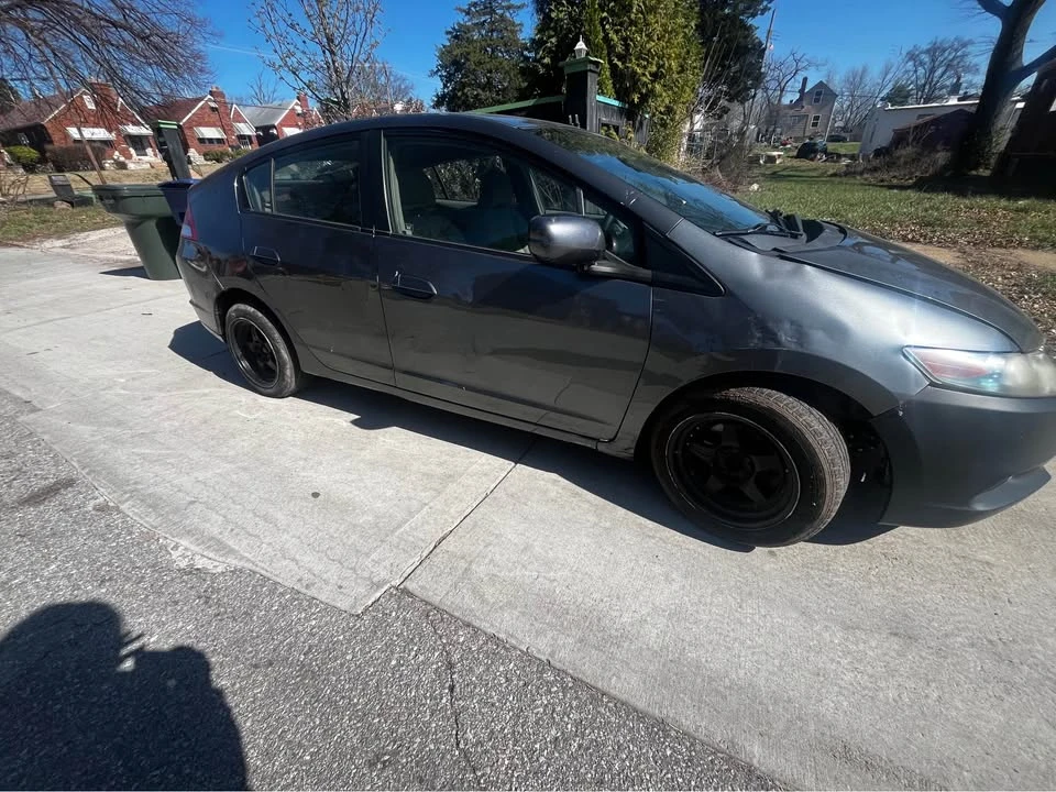 2012 Honda Insight 2nd Gen - Image 2 of 8