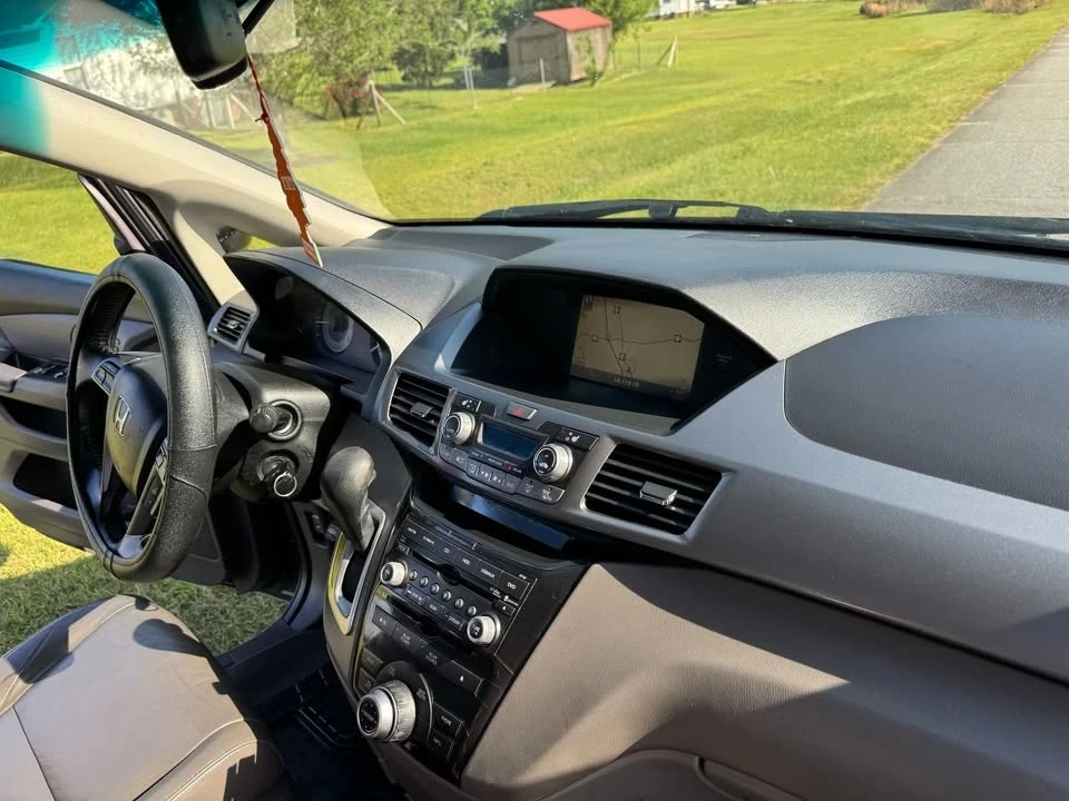 2012 Honda Odyssey - Image 15 of 20