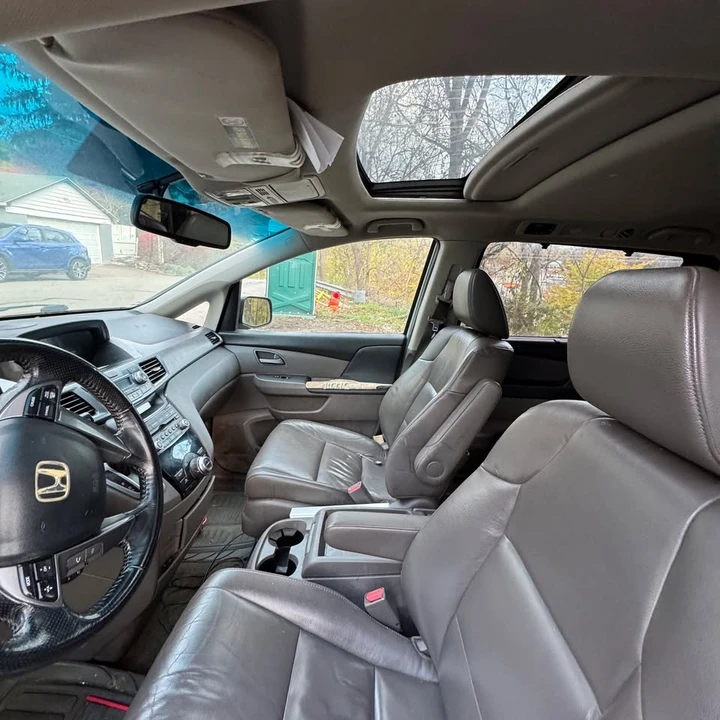 2012 Honda Odyssey - Image 8 of 9