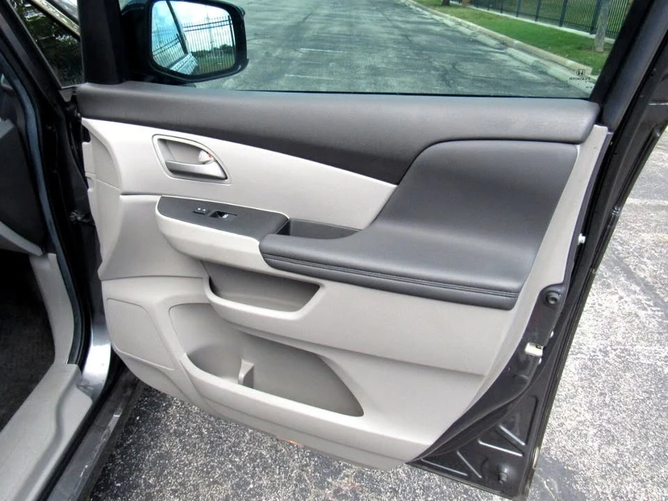 2012 Honda Odyssey - Image 15 of 16