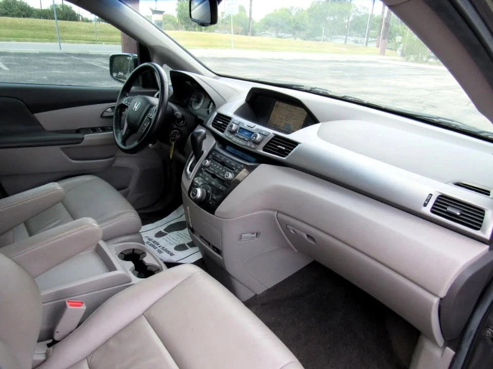 2012 Honda Odyssey - Image 16 of 16