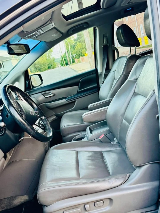 2012 Honda Odyssey - Image 18 of 20