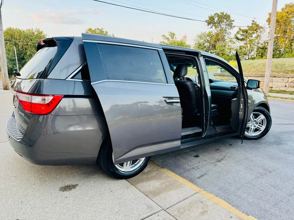 2012 Honda Odyssey - Image 9 of 20