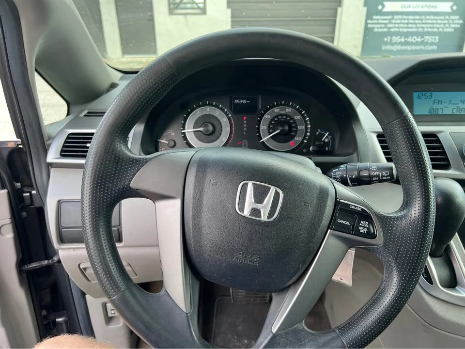 2012 Honda Odyssey - Image 10 of 11