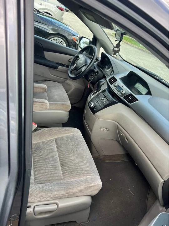 2012 Honda Odyssey - Image 4 of 11