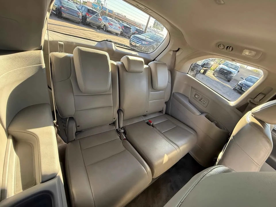 2012 Honda Odyssey - Image 9 of 9