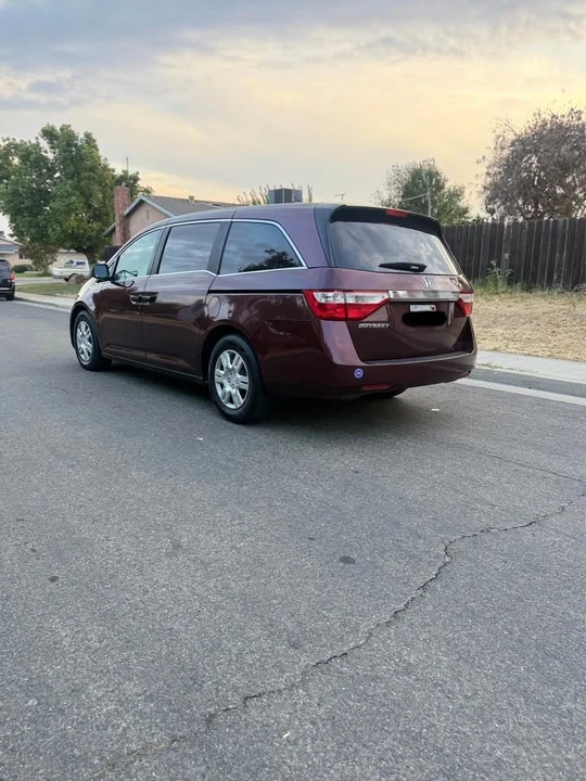 2012 Honda Odyssey - Image 4 of 10