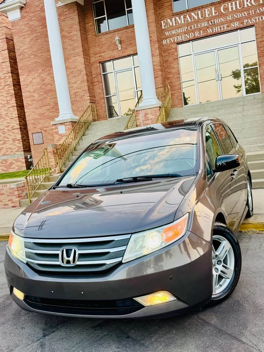 2012 Honda Odyssey - Image 2 of 20