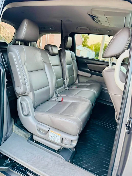2012 Honda Odyssey - Image 17 of 20