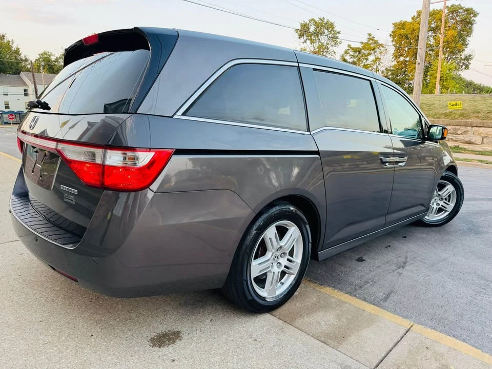 2012 Honda Odyssey - Image 5 of 20