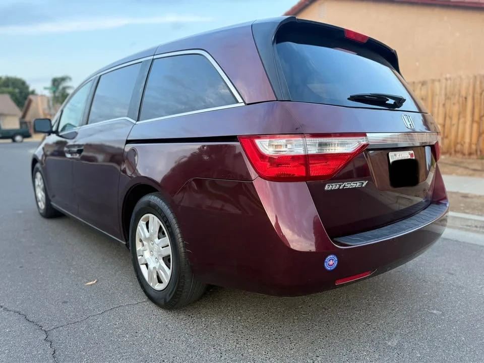 2012 Honda Odyssey - Image 9 of 15