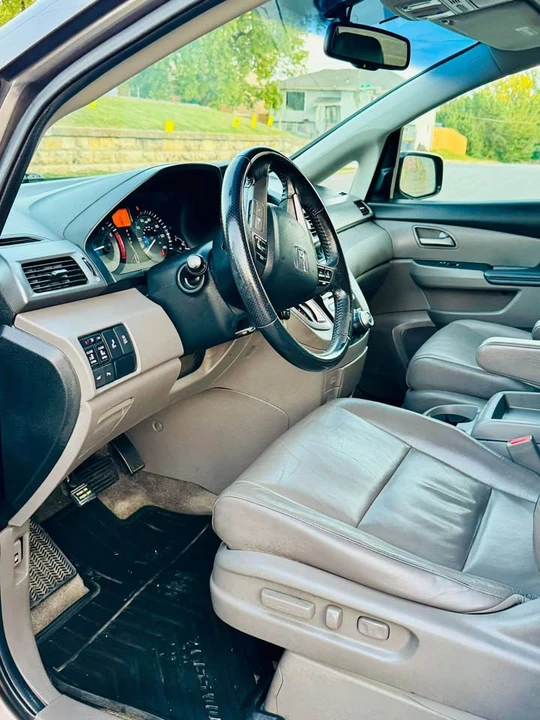 2012 Honda Odyssey - Image 15 of 20