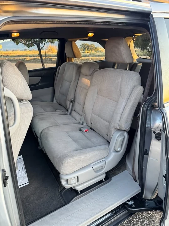 2012 Honda Odyssey - Image 8 of 15