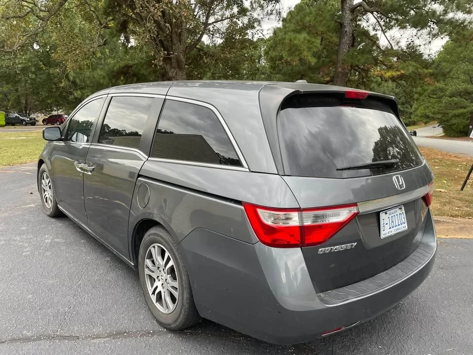 2012 Honda Odyssey - Image 3 of 7
