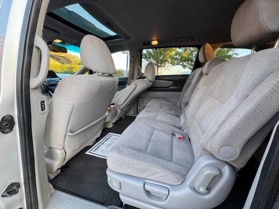 2012 Honda Odyssey - Image 4 of 15