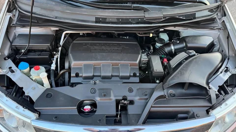 2012 Honda Odyssey - Image 2 of 15