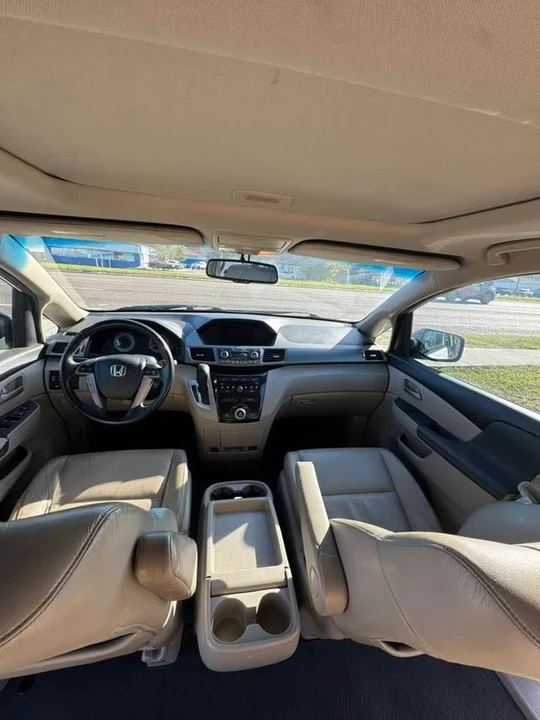 2012 Honda Odyssey - Image 8 of 12