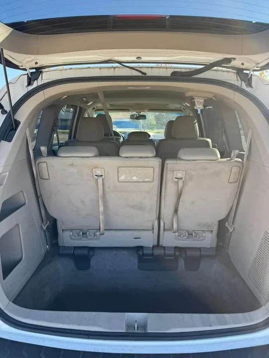 2012 Honda Odyssey - Image 3 of 12