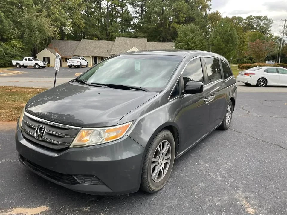2012 Honda Odyssey - Image 2 of 7