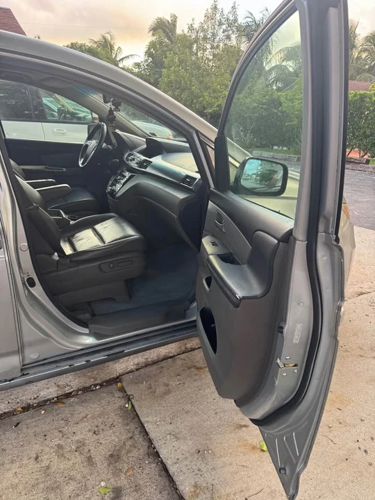 2012 Honda Odyssey - Image 3 of 10