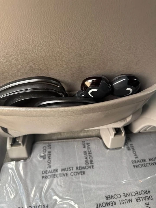 2012 Honda Odyssey - Image 16 of 17