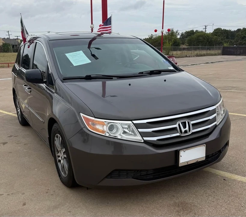 2012 Honda Odyssey - Image 3 of 17