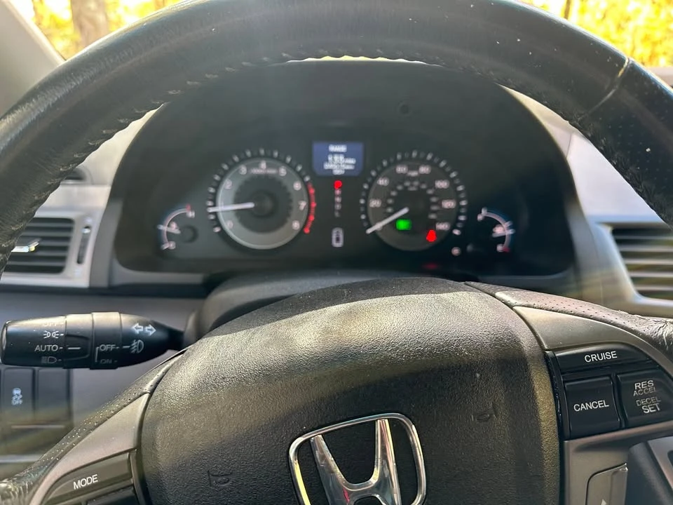 2012 Honda Odyssey - Image 5 of 10