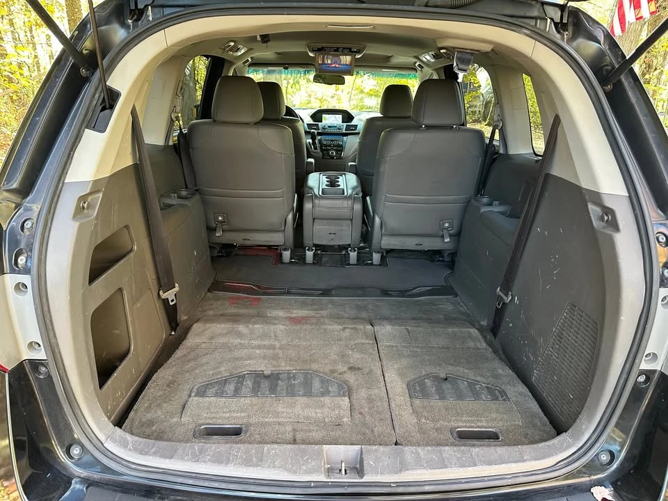 2012 Honda Odyssey - Image 9 of 10