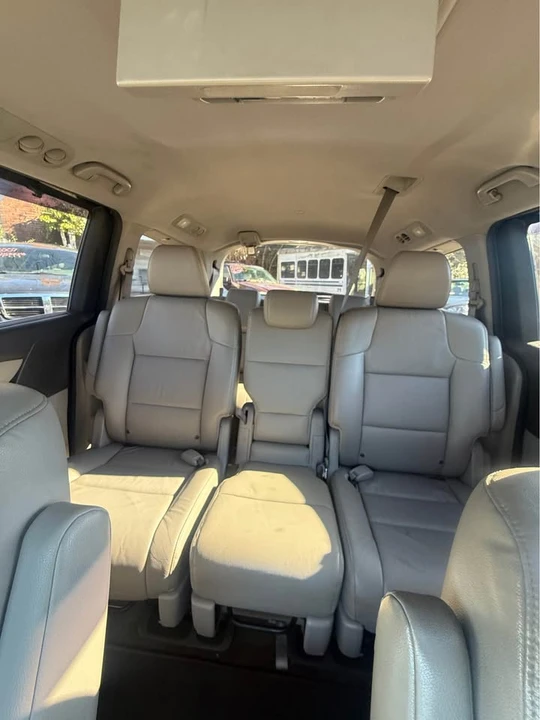 2012 Honda Odyssey - Image 15 of 19