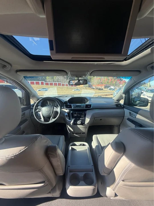 2012 Honda Odyssey - Image 10 of 19