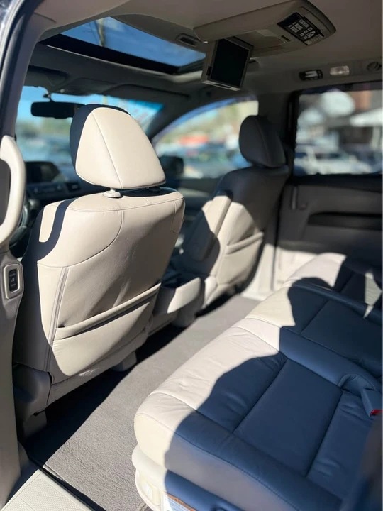 2012 Honda Odyssey - Image 14 of 19