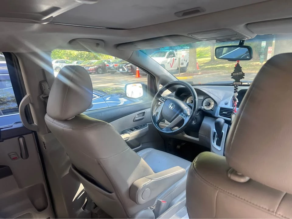 2012 Honda Odyssey - Image 15 of 17