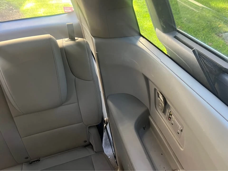 2012 Honda Odyssey - Image 10 of 17