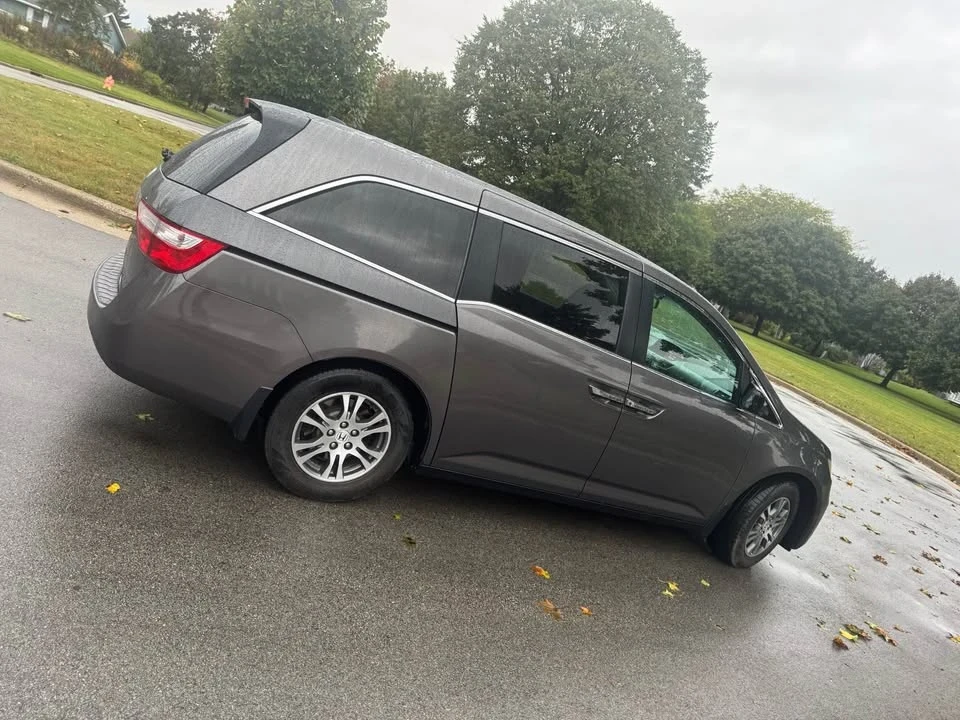 2012 Honda Odyssey - Image 4 of 9