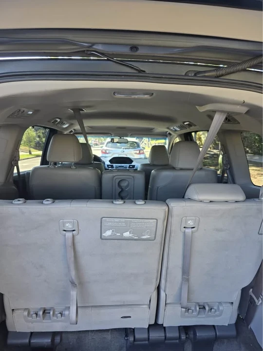 2012 Honda Odyssey - Image 9 of 11